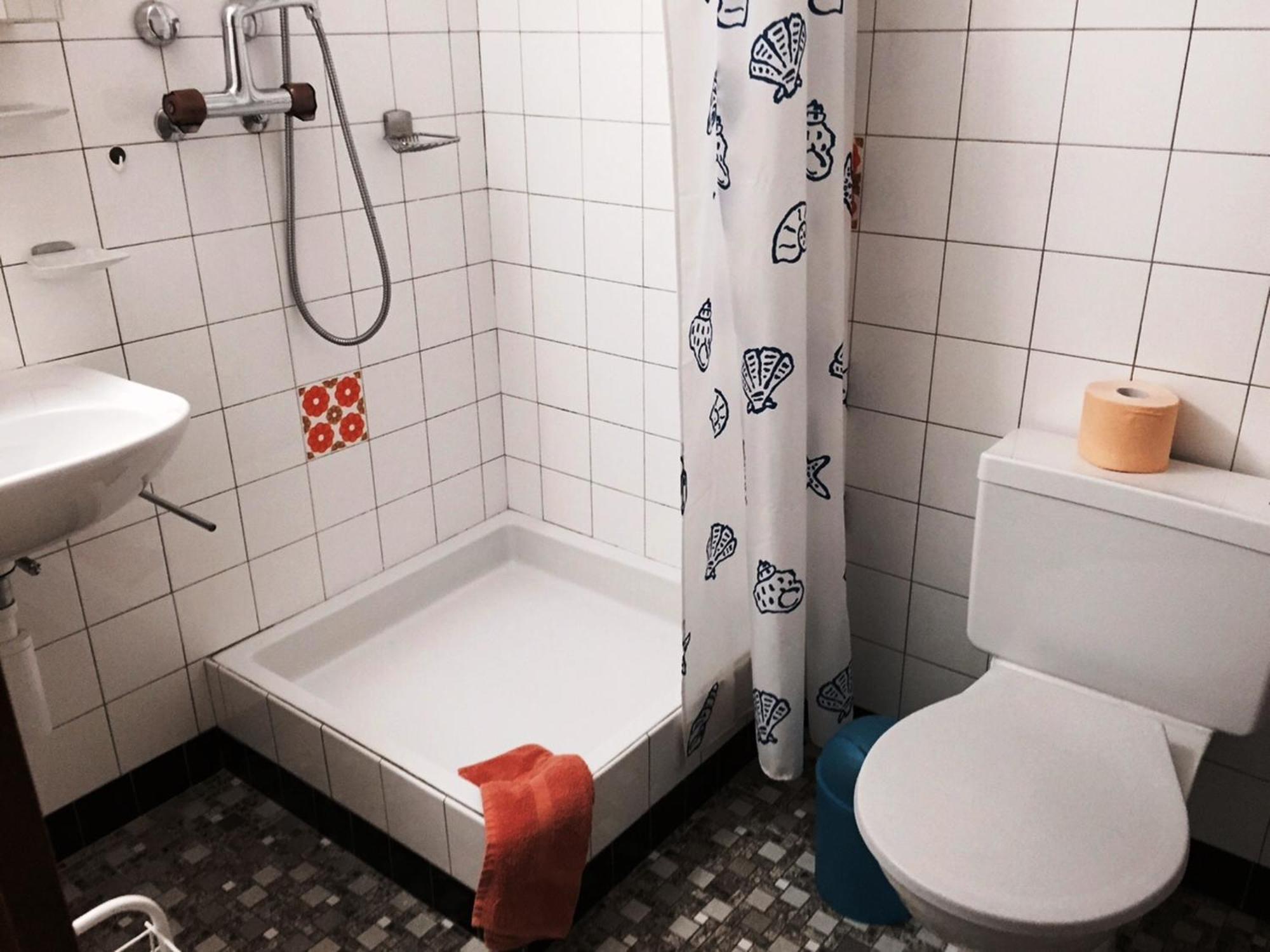 Haus Valesia Apartment Leukerbad Room photo